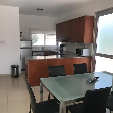 Coral Bay 7, Walking Distance To The *